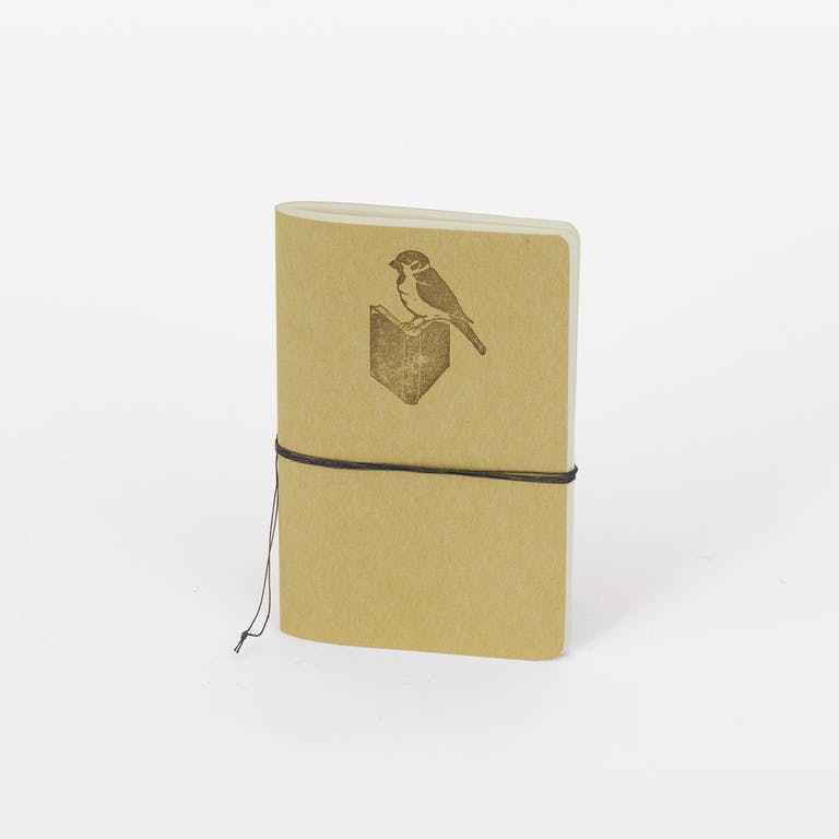 bb3c7d83-52b0-4b0d-a59f-de9f8c5b4c3f_suzumeya-book-thread-beige-1@0_5x